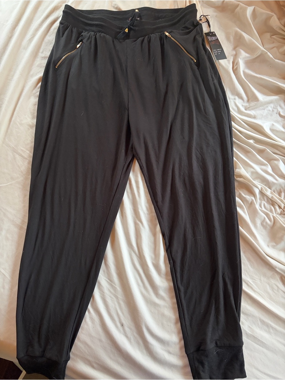 New Women’s plus size 2x Black Jogger Pants by splash with Gold Zipper Accents